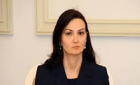 Qənirə Paşayeva: Artıq yoldayam və Nərminin ailəsinin yanına gedirəm